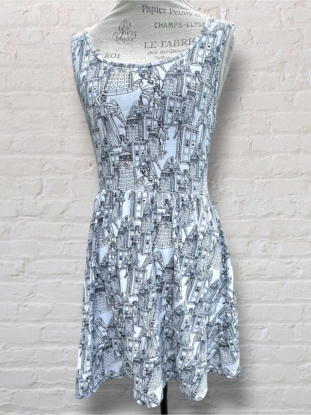 HER UNIVERSE Doctor Who Bad Guys Skater Dress M NWOT Made in USA Unworn